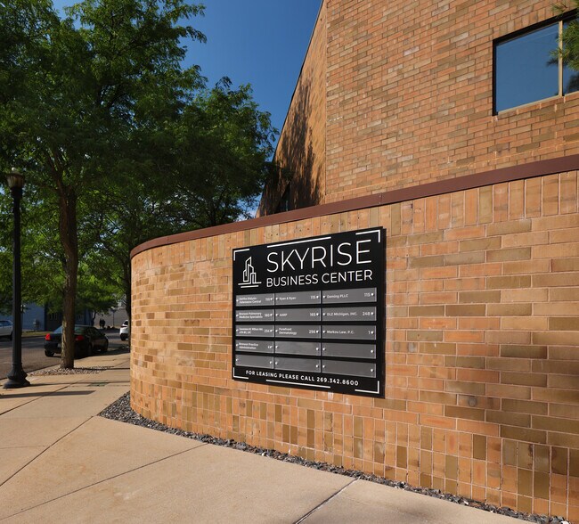 More Photos Of 535 S Burdick St, Kalamazoo Medical For Lease