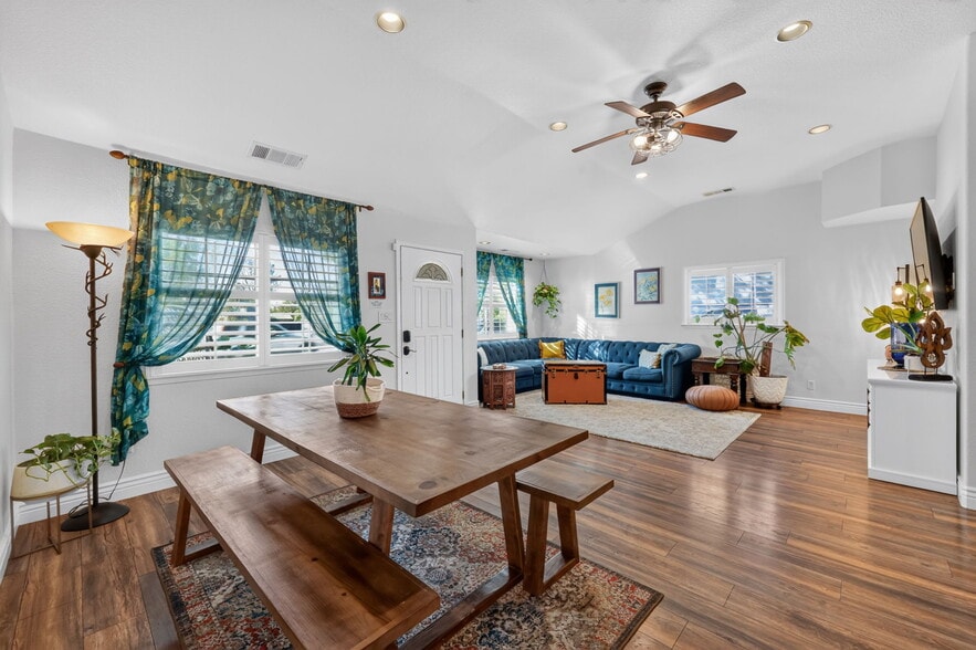 More Photos Of 219 Persifer St, Folsom Specialty For Sale