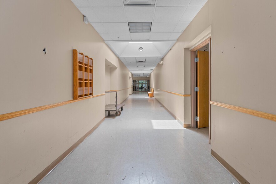More Photos Of 266 Antoine St, Wyandotte Religious Facility For Lease