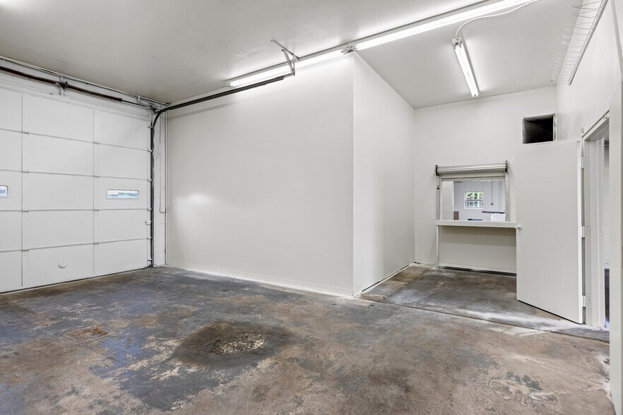 More Photos Of 8364 Easton Rd, Ottsville General Retail For Sale