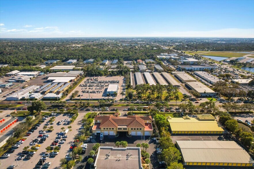 More Photos Of 3415 Radio Rd, Naples Office For Sale