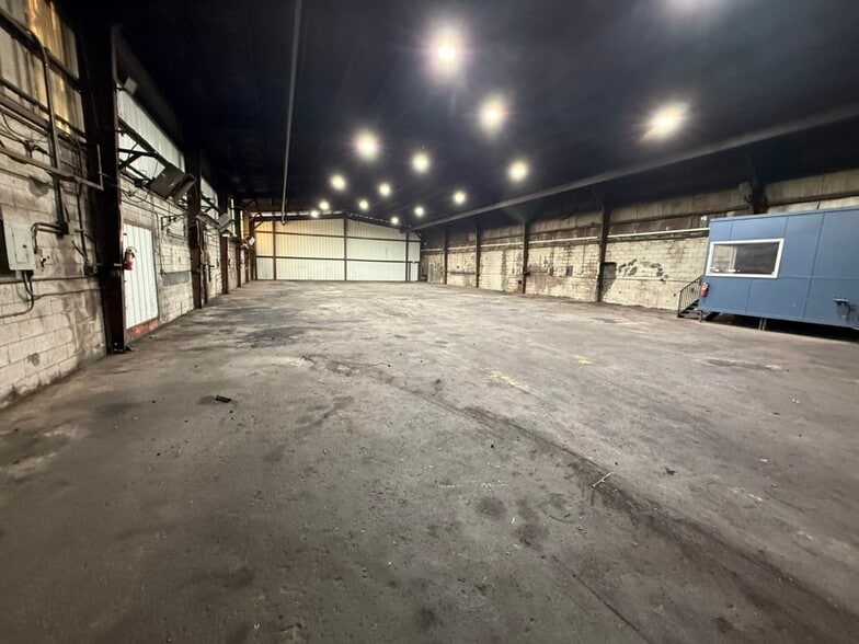 More Photos Of 2514 W Point Ave, College Park Manufacturing For Lease