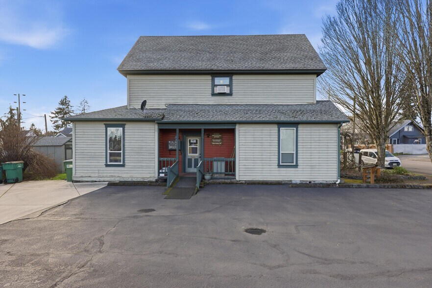 More Photos Of 114 E 2nd St, Newberg Office For Sale