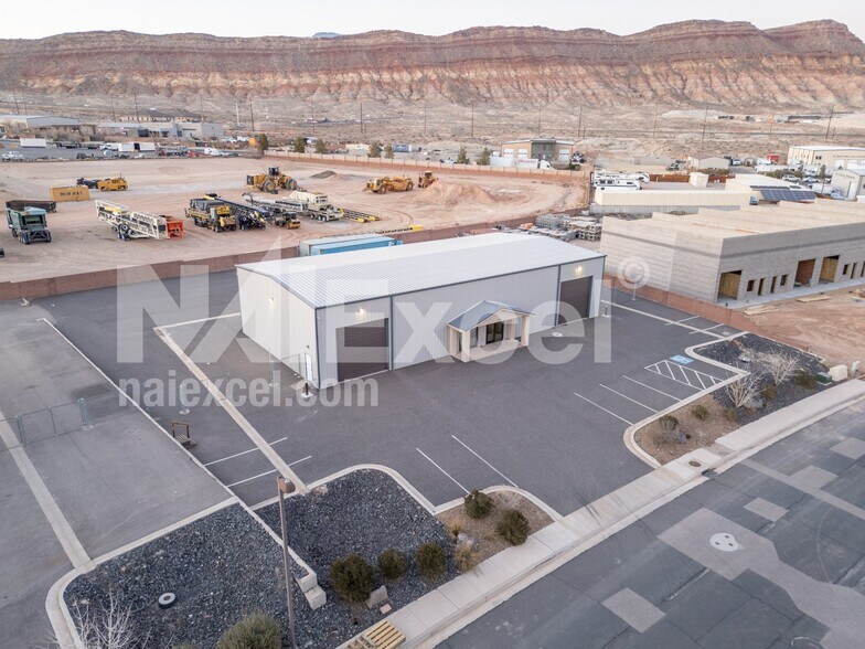 More Photos Of 373 Commerce Dr, Hurricane Warehouse For Lease