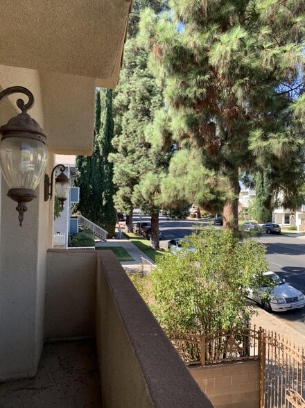 More Photos Of 17088 Chatsworth St, Granada Hills Apartments For Sale