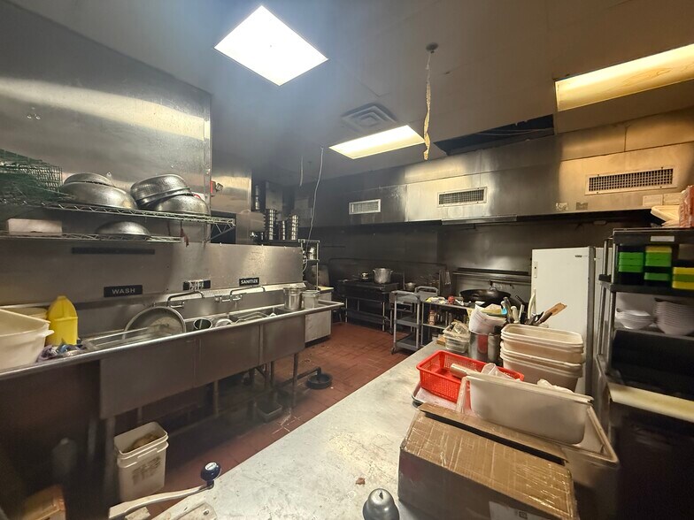 More Photos Of 1002 Arch St, Philadelphia Apartments For Lease