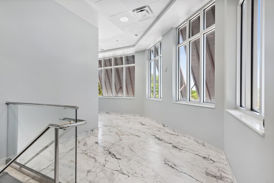 More Photos Of 3687 Tampa Rd, Oldsmar Unknown For Lease
