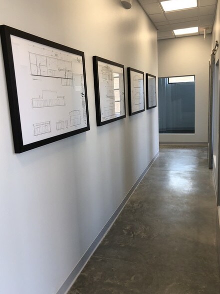 More Photos Of 31 W 31st St, Kansas City Office For Sale