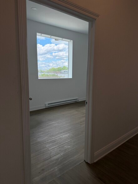 More Photos Of 88 Howard Ave, Bridgeport Warehouse For Lease