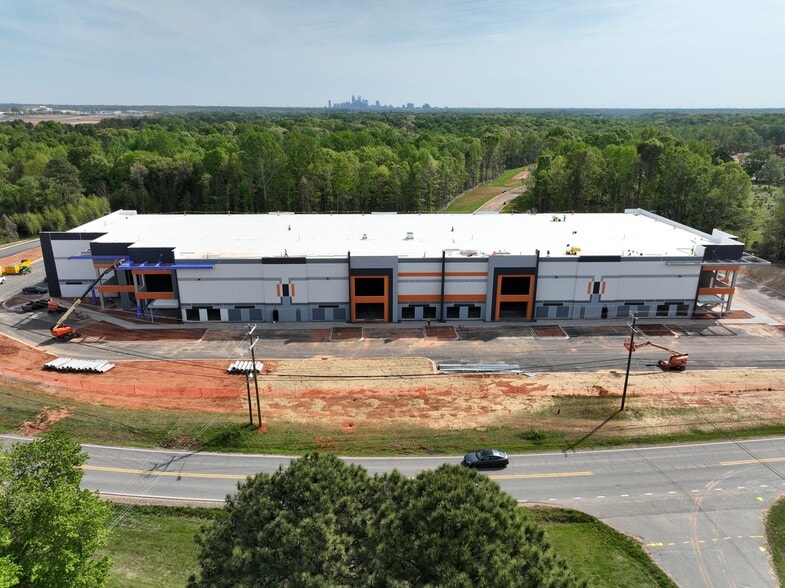 More Photos Of 7401 Steele Creek Rd, Charlotte Unknown For Lease