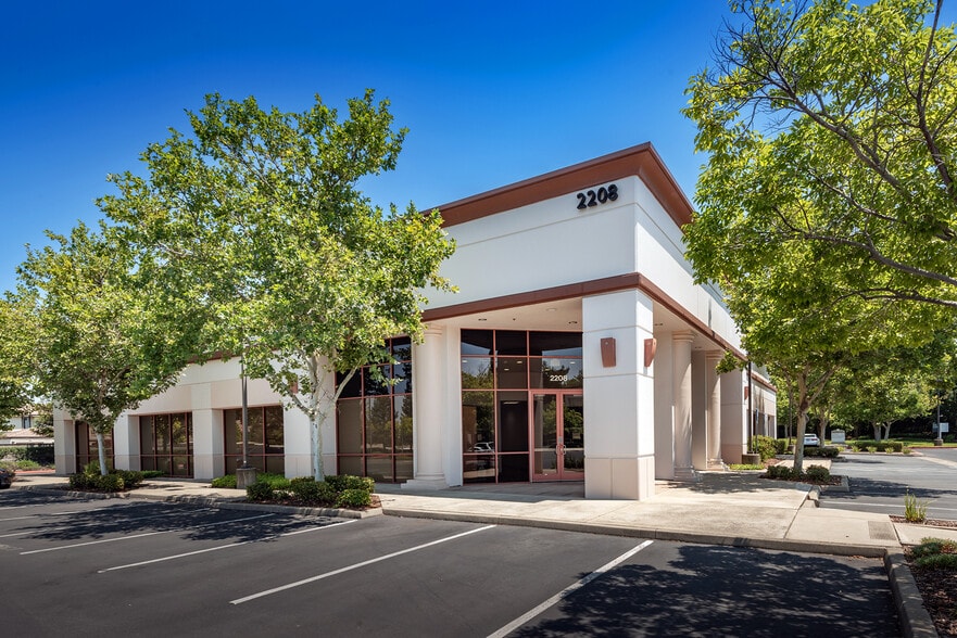 More Photos Of 2208 Plaza Dr, Rocklin Office For Lease