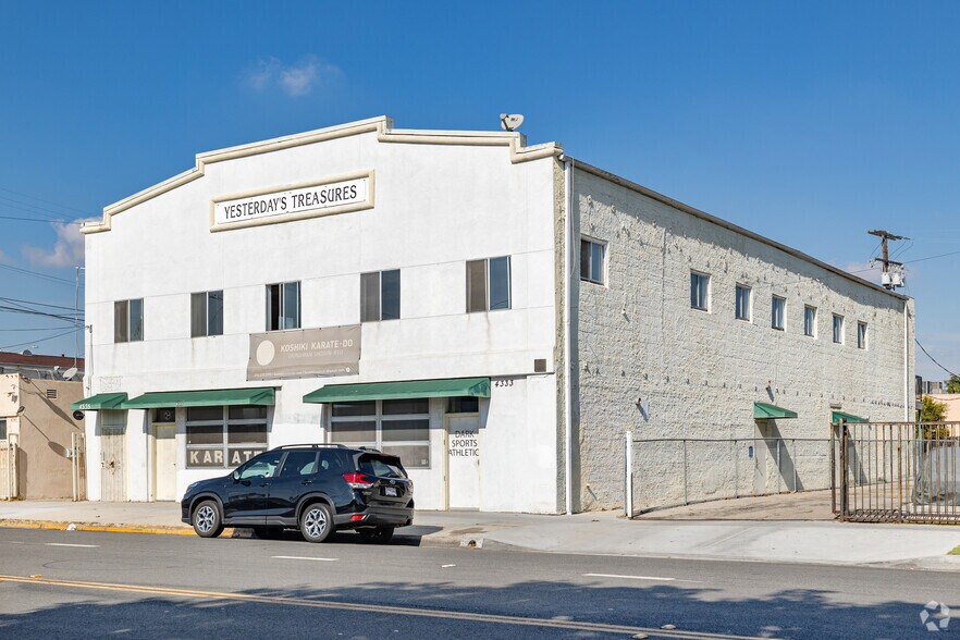 More Photos Of 4333-4335 W 147th St, Lawndale Office For Sale