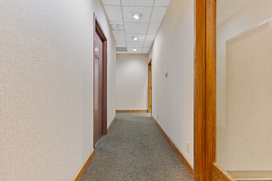 More Photos Of 915 Judson Rd, Longview Office Residential For Sale