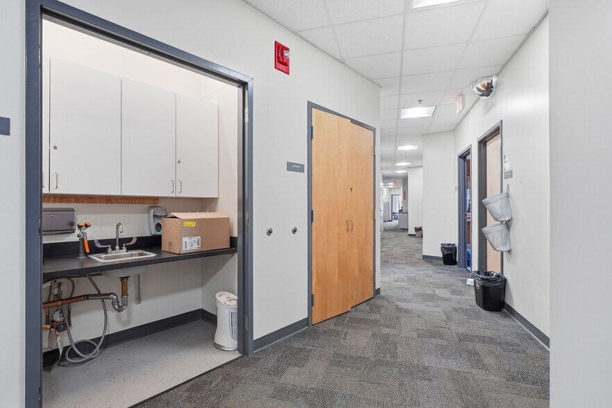 More Photos Of 14-20 Central Ave, Lynn Medical For Sale