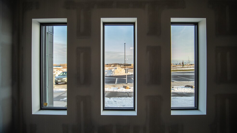 More Photos Of 3629 Sarah Pl NW, Rochester Storefront Retail Office For Lease