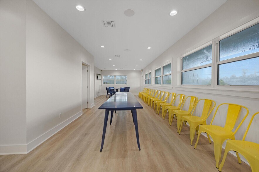 More Photos Of 19950-19980 Overseas Hwy, Sugarloaf Key Office For Sale