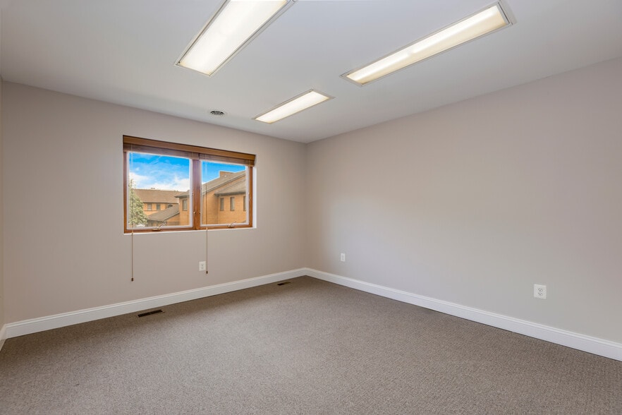 More Photos Of 5885 Allentown Rd, Suitland Office For Lease