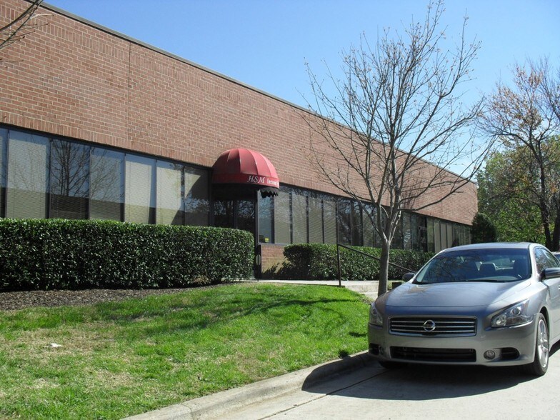 More Photos Of 4253 Piedmont Pky, Greensboro Office For Lease