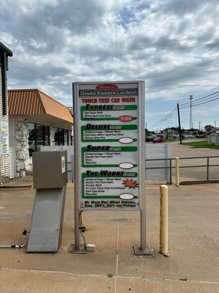 More Photos Of 600 Highway 110 N, Whitehouse Carwash For Sale