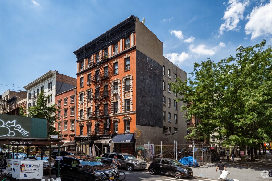 More Photos Of 156 Sullivan St, New York Apartments For Lease