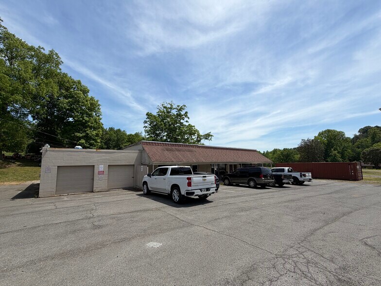 More Photos Of 1913 Dug Gap Rd, Dalton Light Distribution For Sale