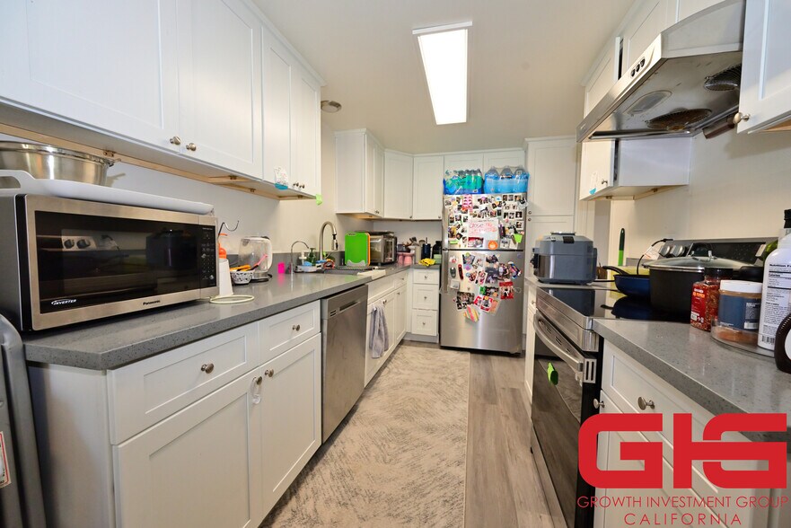 More Photos Of 121 E Live Oak St, San Gabriel Apartments For Sale