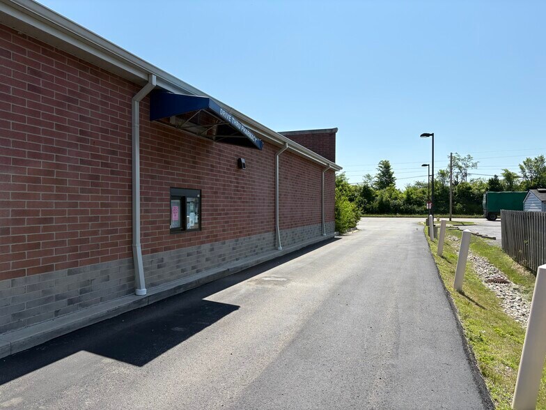 More Photos Of 15483 S Dixie Hwy, Monroe Storefront For Sale