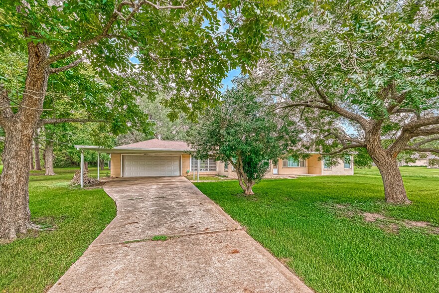 Primary Photo Of 8713 Wayfarer Ln, Houston Loft Creative Space For Sale
