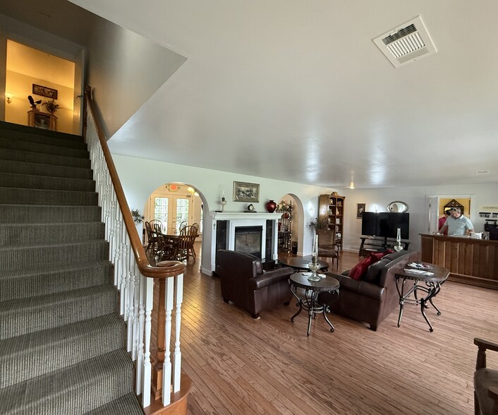More Photos Of 3144 Riverbend Rd, Heber Springs Hotel For Sale