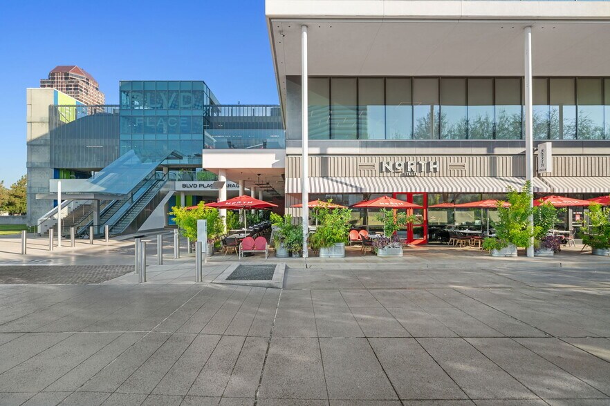 More Photos Of 1700 Post Oak Blvd, Houston Office For Lease