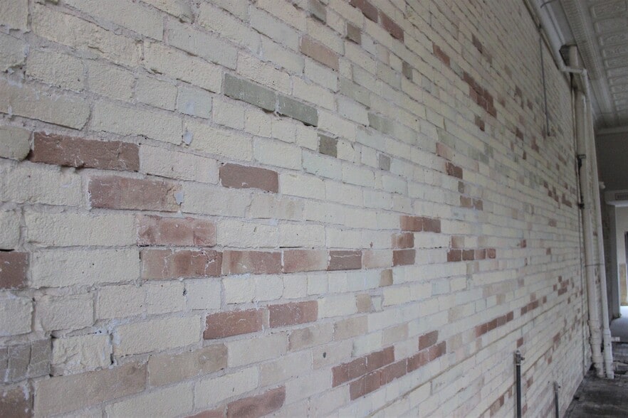 More Photos Of 129 S Union St, Traverse City Storefront Retail Office For Lease