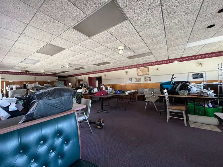 More Photos Of 15371 Highway 13 S, Hurricane Mills Restaurant For Lease