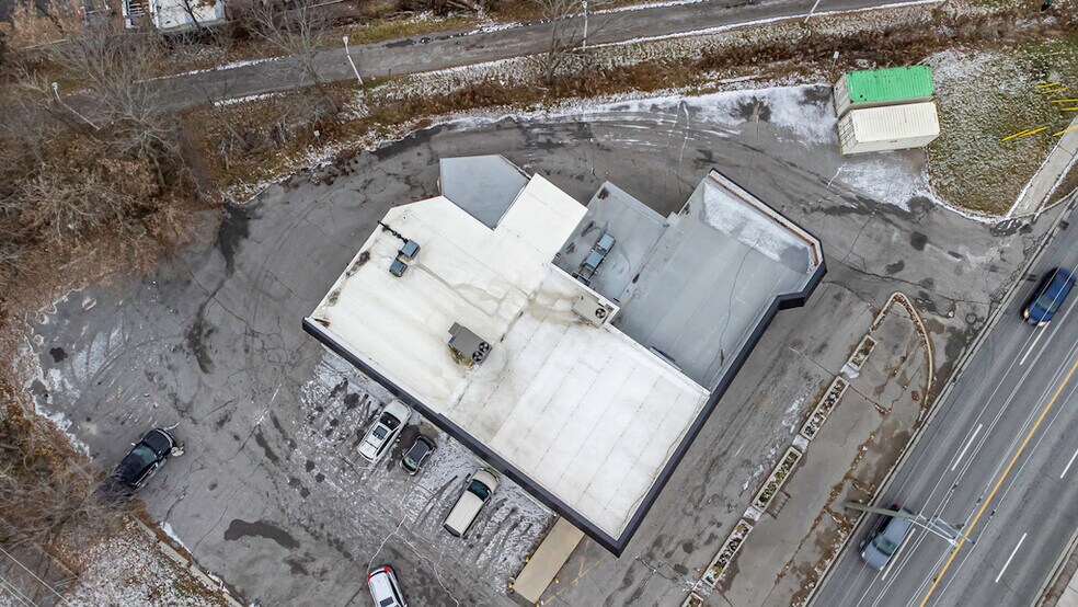 More Photos Of 904 Water St, Peterborough Freestanding For Lease