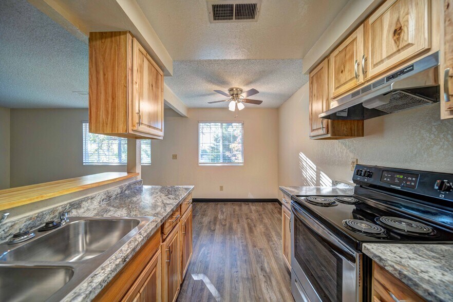 More Photos Of 2351 Victor Ave, Redding Apartments For Sale