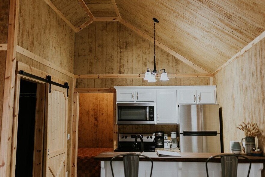 More Photos Of 896 Wilderness Rd, Mammoth Cave All Leisure For Sale