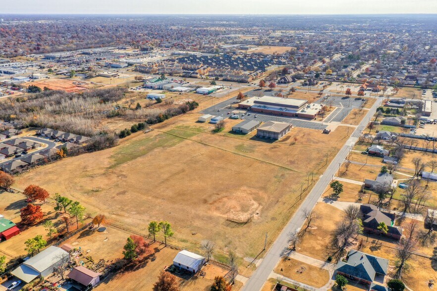 More Photos Of 1111 SW 89th St, Oklahoma City Specialty For Sale