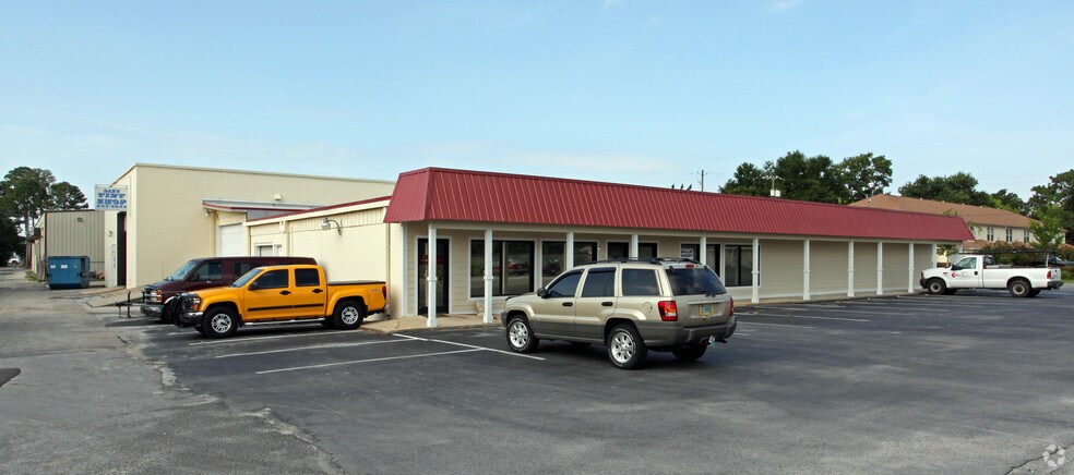 Primary Photo Of 116 Fourth St, Fort Walton Beach Flex For Lease