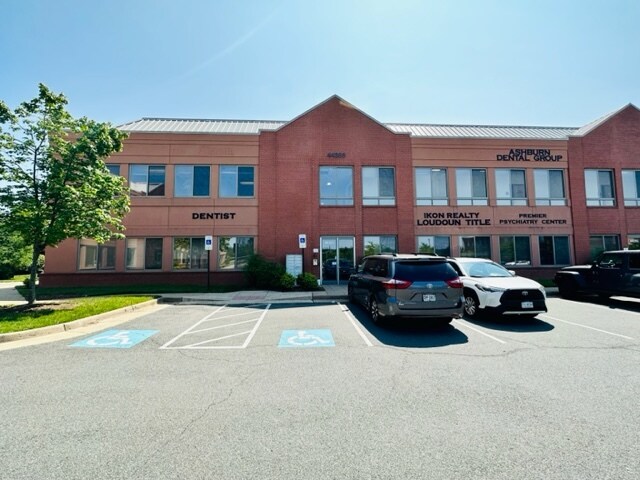 More Photos Of 44355 Premier Plaza, Ashburn Office For Lease