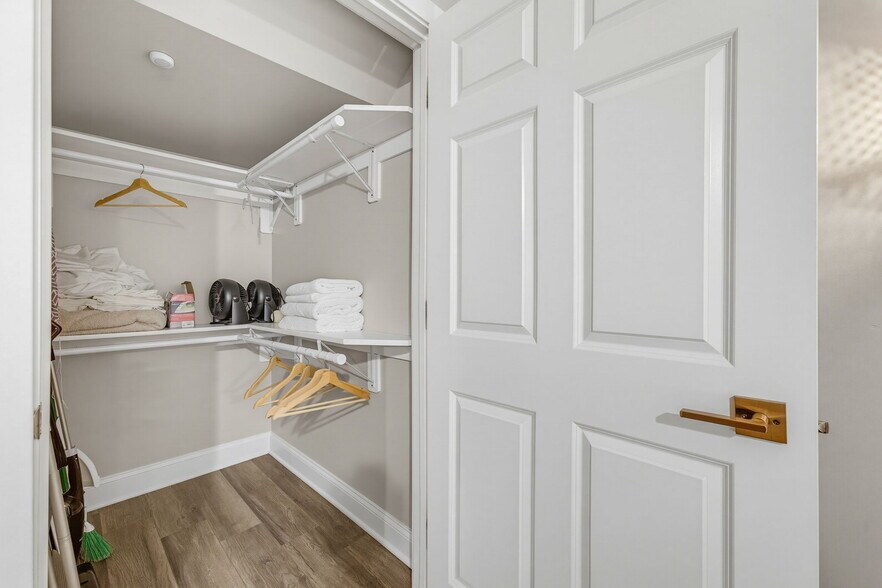 More Photos Of 2436 S Wentworth Ave, Milwaukee Apartments For Sale