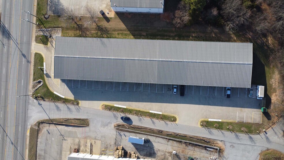 More Photos Of 1138 White Horse Rd, Greenville Warehouse For Lease