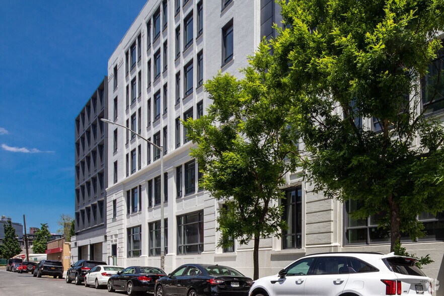 More Photos Of 45-18 Court Sq, Long Island City Office For Sale