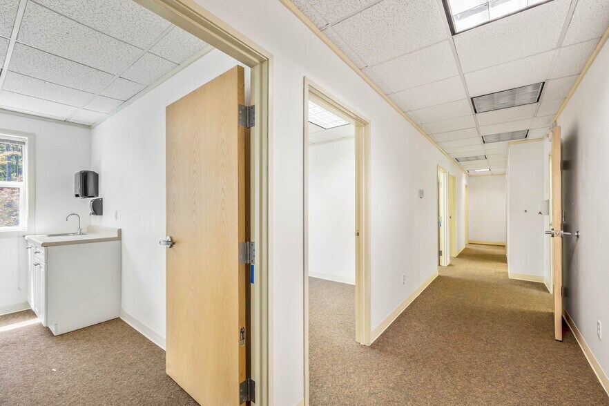 More Photos Of 705 9th St, Florence Medical For Lease