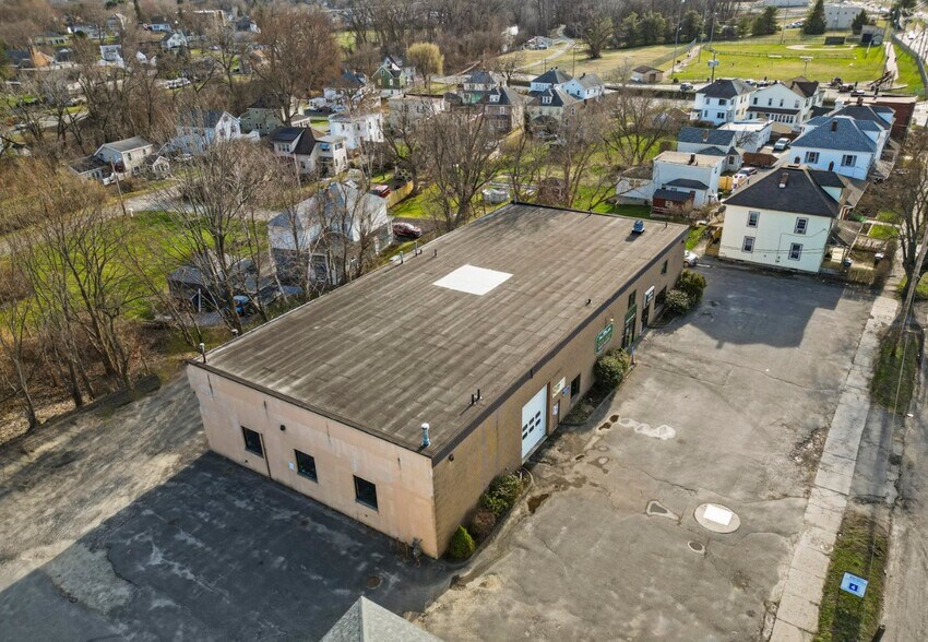 More Photos Of 1260 East St, Pittsfield Freestanding For Sale