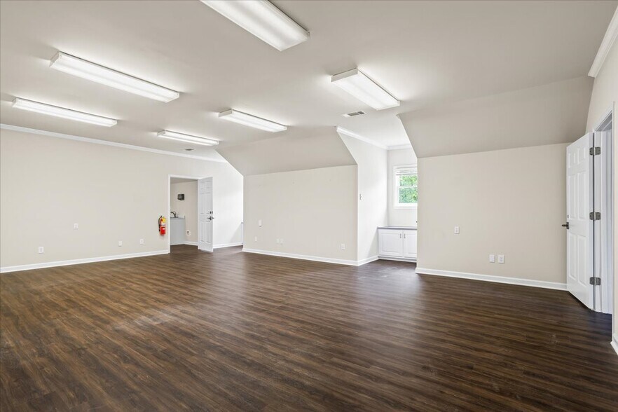 More Photos Of 889 Commerce Dr Sw, Conyers Loft Creative Space For Sale