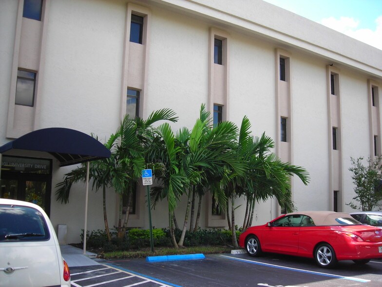 More Photos Of 7301 N University Dr, Tamarac Medical For Lease