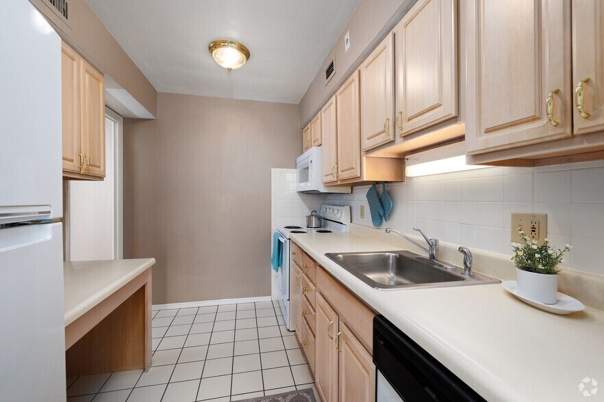 More Photos Of 1001 N McKnight Rd, Saint Louis Apartments For Sale