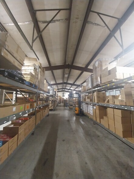 More Photos Of 6214 Krempen Ave, San Antonio Warehouse For Sale