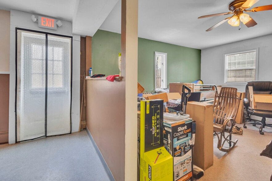 More Photos Of 106 Carr St, Nicholson Assisted Living For Sale