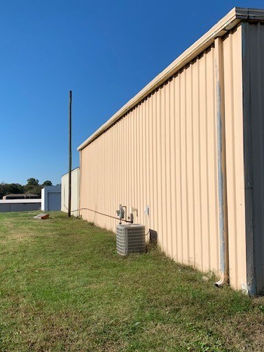 More Photos Of 713 Gray Ln, Mount Pleasant Manufacturing For Sale