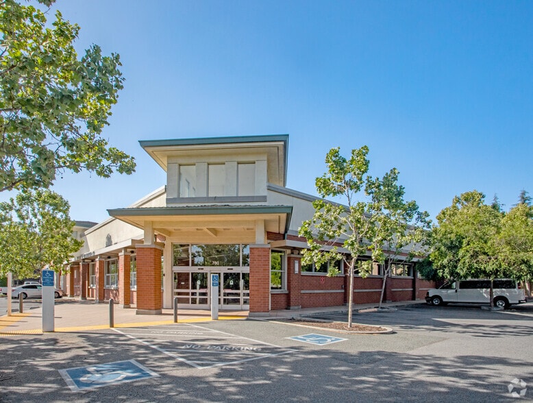 More Photos Of 780 E El Camino Real St, Sunnyvale Drugstore For Lease